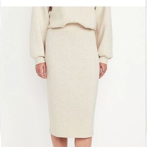 Old Navy Cream Pencil Skirt